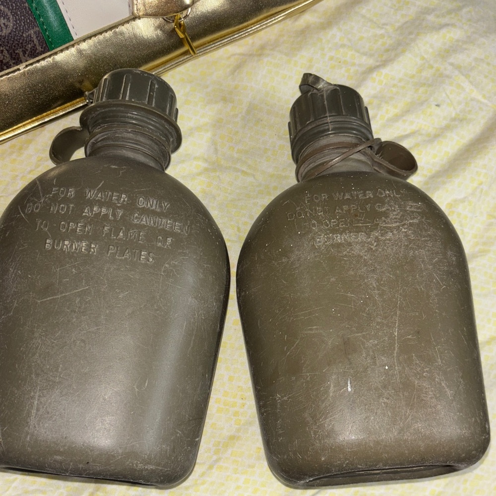 US ARMY Water Canteens